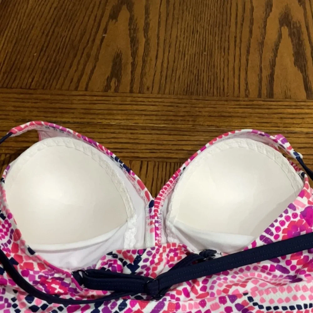 Swim bathing suit top pretty in pinks & purples with navy blue trim size 8